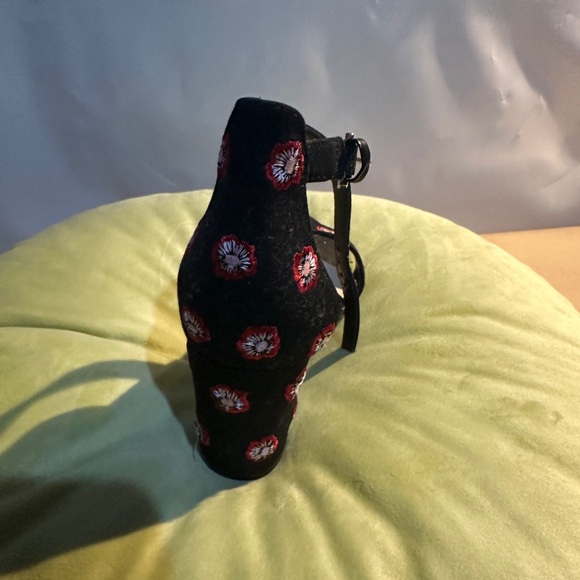 Nine West Black Heels with Red Floral Accents - Picture 4 of 5